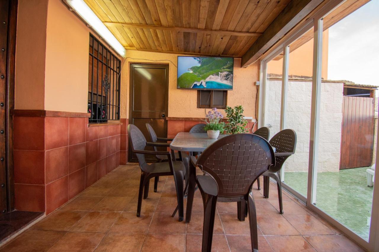 Villa Elisabeth Con Piscina Climatizada Chimenea Y Terraza Arriate Exterior foto